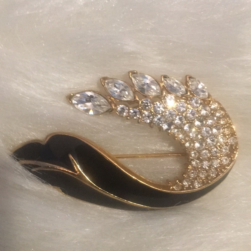 Brooch